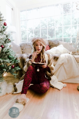 Artemis_Era_-_Set_5_Home_for_the_Holidays_Special__284229.jpg