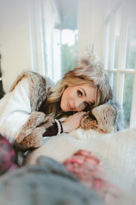 Artemis_Era_-_Set_5_Home_for_the_Holidays_Special__285329.jpg