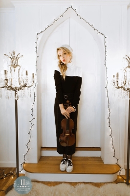 Artemis_Era_-_Set_7_Home_for_the_Holidays_Special__282229.jpg