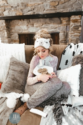 Artemis_Era_-_Set_8_Home_for_the_Holidays_Special__28229.jpg