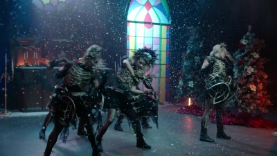 Snow_Waltz__-_01140.jpg
