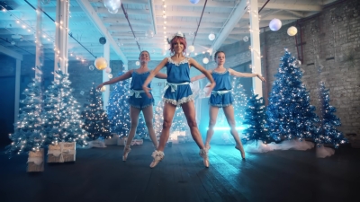 Santa_Baby_-_00472.jpg