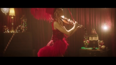 You_re_A_Mean_One2C_Mr__Grinch_28ft__Sabrina_Carpenter29_-_00102.jpg