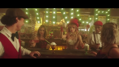 You_re_A_Mean_One2C_Mr__Grinch_28ft__Sabrina_Carpenter29_-_00261.jpg