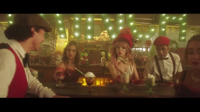 You_re_A_Mean_One2C_Mr__Grinch_28ft__Sabrina_Carpenter29_-_00266.jpg