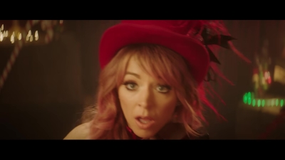 You_re_A_Mean_One2C_Mr__Grinch_28ft__Sabrina_Carpenter29_-_00489.jpg