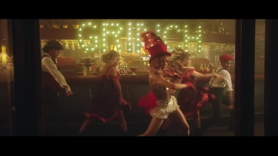 You_re_A_Mean_One2C_Mr__Grinch_28ft__Sabrina_Carpenter29_-_00941.jpg