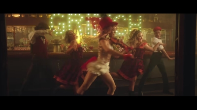 You_re_A_Mean_One2C_Mr__Grinch_28ft__Sabrina_Carpenter29_-_00967.jpg