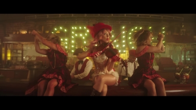 You_re_A_Mean_One2C_Mr__Grinch_28ft__Sabrina_Carpenter29_-_01381.jpg