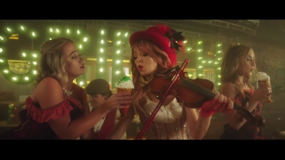 You_re_A_Mean_One2C_Mr__Grinch_28ft__Sabrina_Carpenter29_-_01641.jpg
