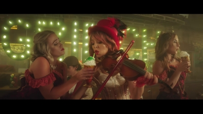 You_re_A_Mean_One2C_Mr__Grinch_28ft__Sabrina_Carpenter29_-_01644.jpg