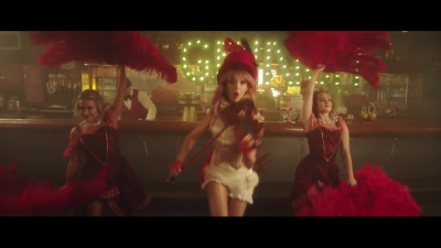 You_re_A_Mean_One2C_Mr__Grinch_28ft__Sabrina_Carpenter29_-_02261.jpg
