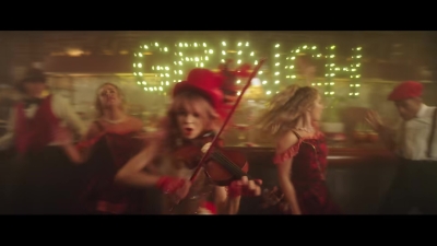 You_re_A_Mean_One2C_Mr__Grinch_28ft__Sabrina_Carpenter29_-_02754.jpg