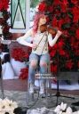 Celebrities_Visit_Hallmark_s_Home___Family_2018_28729.jpg