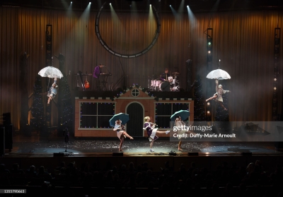 The_Lindsey_Stirling_Christmas_Program_Winter_Tour_-_November_26_2021_281029.jpg