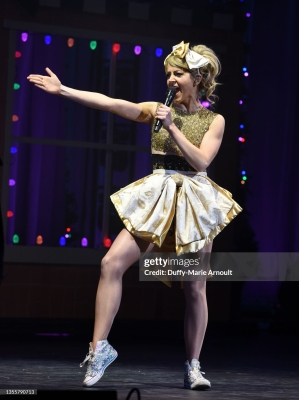 The_Lindsey_Stirling_Christmas_Program_Winter_Tour_-_November_26_2021_281329.jpg