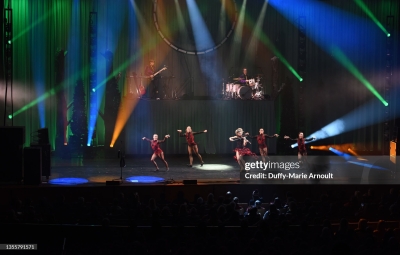 The_Lindsey_Stirling_Christmas_Program_Winter_Tour_-_November_26_2021_282729.jpg