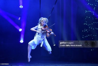 The_Lindsey_Stirling_Christmas_Program_Winter_Tour_-_November_26_2021_28929.jpg