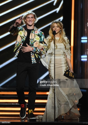Billboard_Music_Awards_2017_2812029.jpg