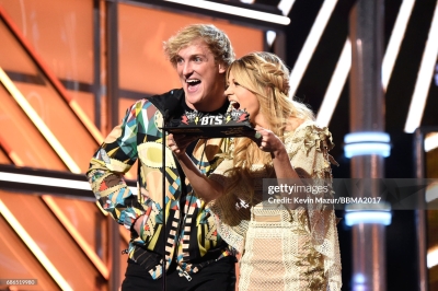 Billboard_Music_Awards_2017_2812629.jpg