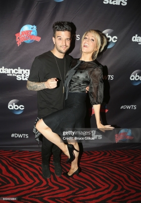 Dancing_With_The_Stars_Season_25_Visits_Planet_Hollywood_2017_28329.jpg