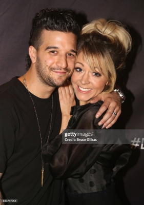 Dancing_With_The_Stars_Season_25_Visits_Planet_Hollywood_2017_28729.jpg