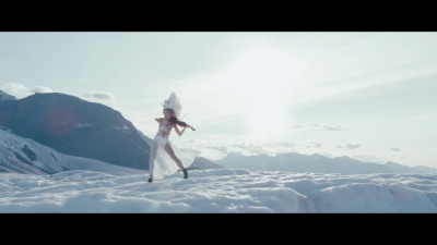I_Wonder_As_I_Wander_-01070.png