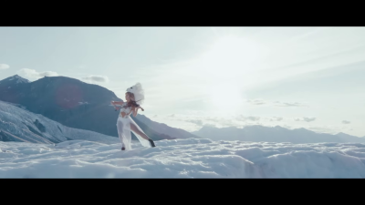 I_Wonder_As_I_Wander_-01077.png