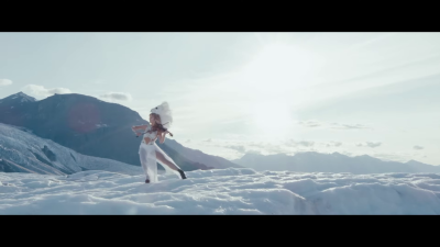 I_Wonder_As_I_Wander_-01078.png