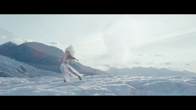 I_Wonder_As_I_Wander_-01080.png