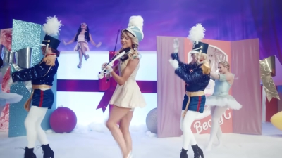 Christmas_C_mon_ft__Becky_G_-_01023.jpg