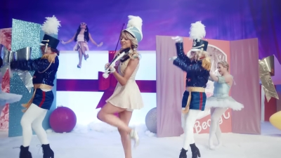 Christmas_C_mon_ft__Becky_G_-_01024.jpg