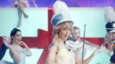 Christmas_C_mon_ft__Becky_G_-_01090.jpg