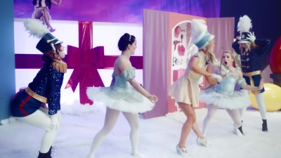 Christmas_C_mon_ft__Becky_G_-_01569.jpg