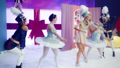Christmas_C_mon_ft__Becky_G_-_01570.jpg