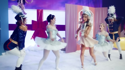 Christmas_C_mon_ft__Becky_G_-_01574.jpg