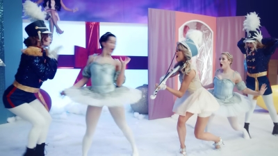 Christmas_C_mon_ft__Becky_G_-_01578.jpg