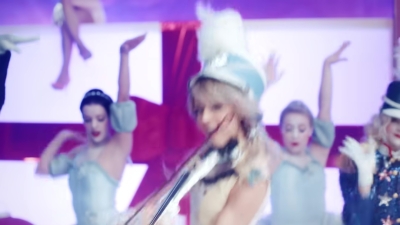Christmas_C_mon_ft__Becky_G_-_01620.jpg