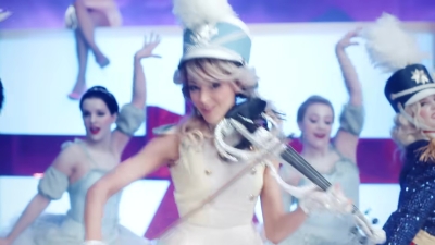 Christmas_C_mon_ft__Becky_G_-_01630.jpg