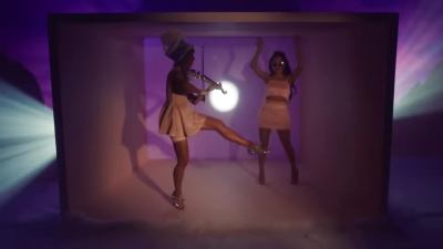 Christmas_C_mon_ft__Becky_G_-_01649.jpg