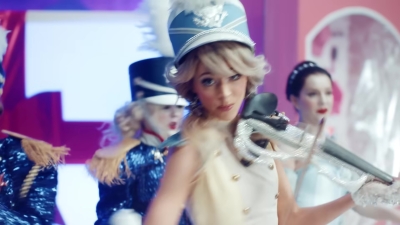 Christmas_C_mon_ft__Becky_G_-_01769.jpg