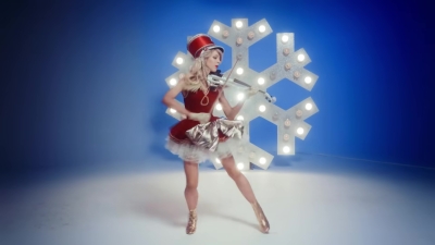 Christmas_C_mon_ft__Becky_G_-_01998.jpg