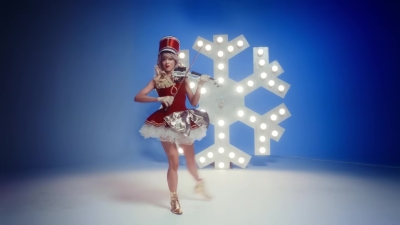 Christmas_C_mon_ft__Becky_G_-_02026.jpg