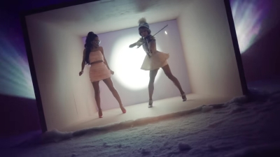 Christmas_C_mon_ft__Becky_G_-_02122.jpg