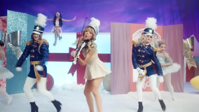 Christmas_C_mon_ft__Becky_G_-_02202.jpg