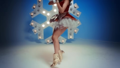 Christmas_C_mon_ft__Becky_G_-_02363.jpg