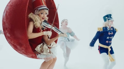 Christmas_C_mon_ft__Becky_G_-_02578.jpg