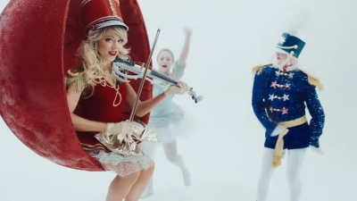 Christmas_C_mon_ft__Becky_G_-_02583.jpg