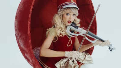 Christmas_C_mon_ft__Becky_G_-_02625.jpg
