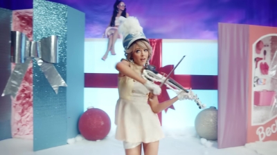 Christmas_C_mon_ft__Becky_G_-_02645.jpg
